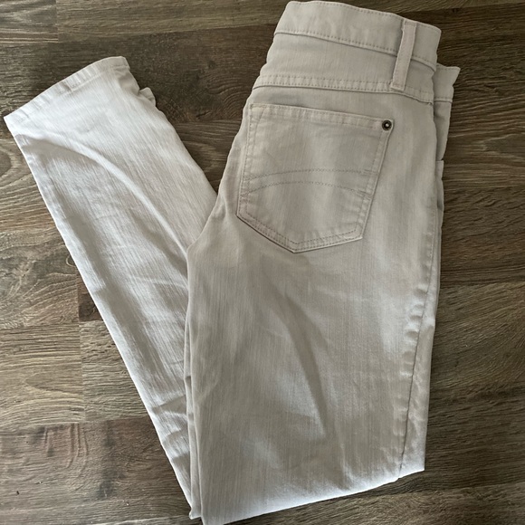 Yoga Jeans Cropped Jeans - Picture 2 of 3